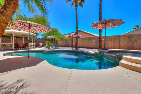 Exterior - 1889 E Sagebrush St, Gilbert, AZ 85296 photo 9 of 12