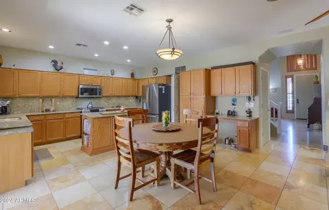 Kitchen - 1889 E Sagebrush St, Gilbert, AZ 85296 photo 8 of 12
