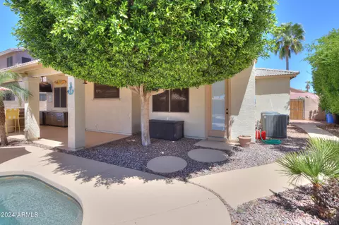 Exterior - 1889 E Sagebrush St, Gilbert, AZ 85296 photo 7 of 12