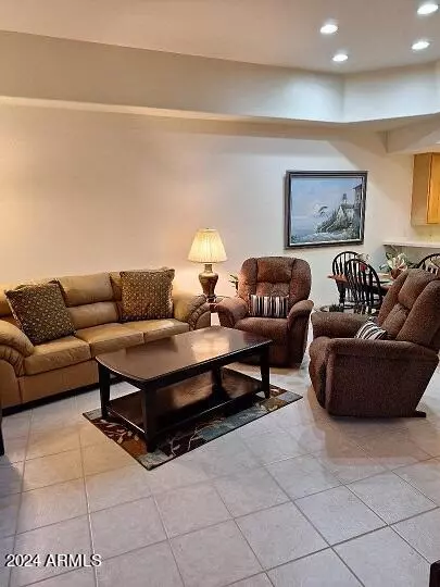4202 E Broadway Rd #77, Mesa, AZ 85206