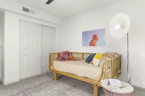 Bedroom - 1734 E Gold Dust Ave, Phoenix, AZ 85020 photo 3 of 11