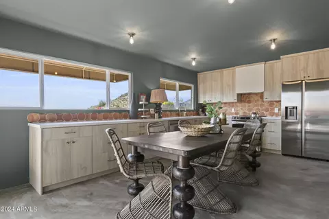 Kitchen - 1734 E Gold Dust Ave, Phoenix, AZ 85020 photo 1 of 5