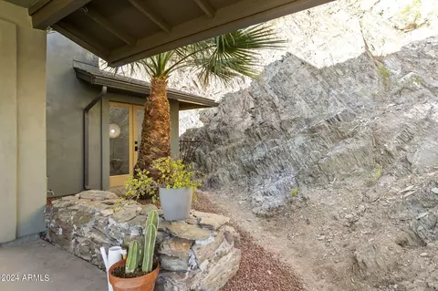 Exterior - 1734 E Gold Dust Ave, Phoenix, AZ 85020 photo 10 of 21