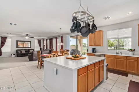 Kitchen - 9518 E Meseto Ave, Mesa, AZ 85209 photo 3 of 3