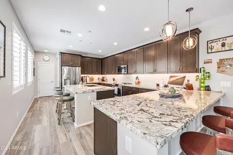 2665 S Balsam Dr, Gilbert, AZ 85295 photo 2