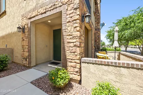 2665 S Balsam Dr, Gilbert, AZ 85295 photo 8