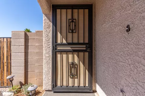 2602 E Jessica Ln, Phoenix, AZ 85040 photo 2