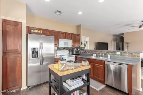 2602 E Jessica Ln, Phoenix, AZ 85040 photo 7