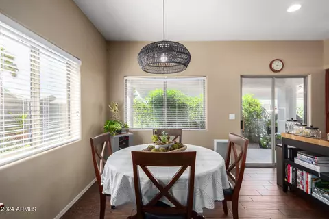 2602 E Jessica Ln, Phoenix, AZ 85040 photo 6