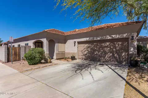 2602 E Jessica Ln, Phoenix, AZ 85040