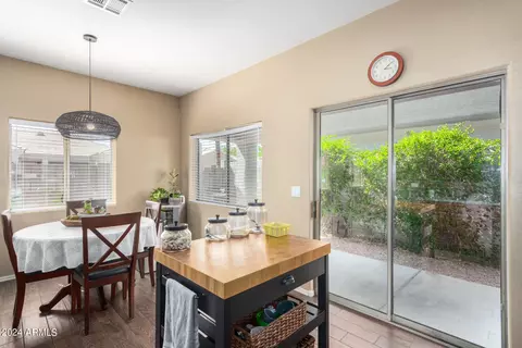 2602 E Jessica Ln, Phoenix, AZ 85040 photo 8
