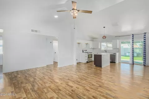 233 W Harvard Ave, Gilbert, AZ 85233 photo 4