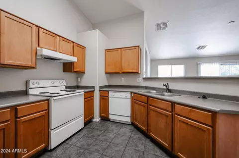 809 W Chambers St, Phoenix, AZ 85041 photo 7