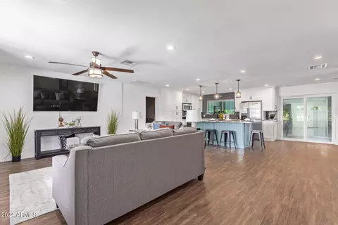 1004 N Constellation Way, Gilbert, AZ 85234