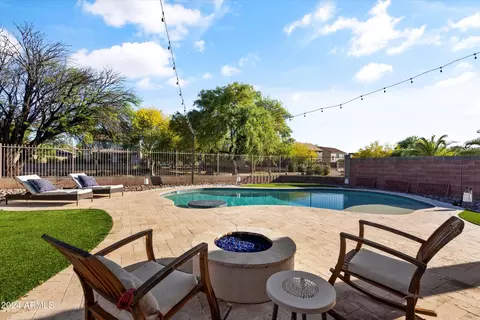 1423 E Chestnut Ln, Gilbert, AZ 85298