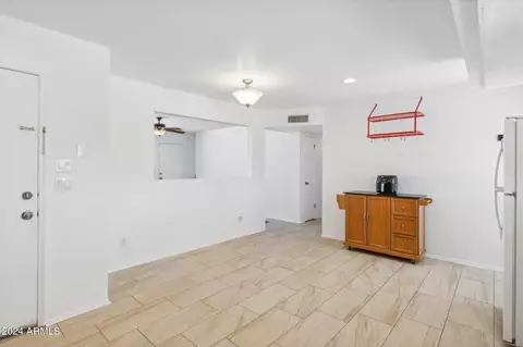 585 E Montebello Ave, Apache Junction, AZ 85119 photo 6