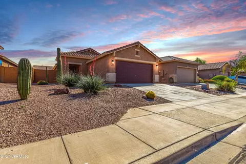 2427 W Kristina Ave, San Tan Valley, AZ 85142
