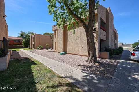 3131 W Cochise Dr #235, Phoenix, AZ 85051