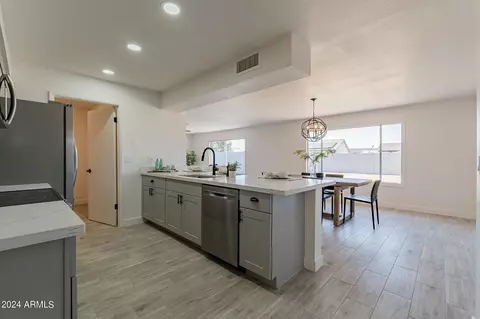 2428 E Irwin Cir, Mesa, AZ 85204 photo 13