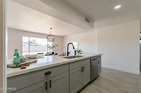 2428 E Irwin Cir, Mesa, AZ 85204 photo 16
