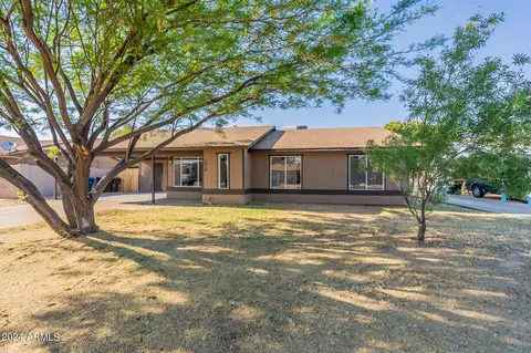 2428 E Irwin Cir, Mesa, AZ 85204