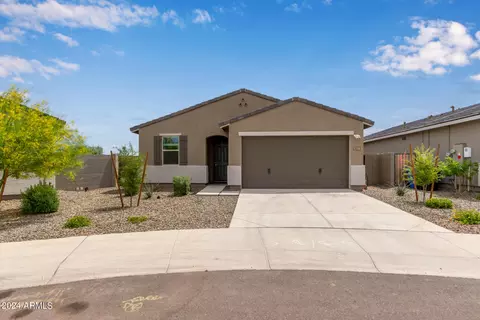8827 S 67th Dr, Laveen, AZ 85339
