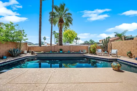 1023 E Lois Ln, Phoenix, AZ 85020 photo 27