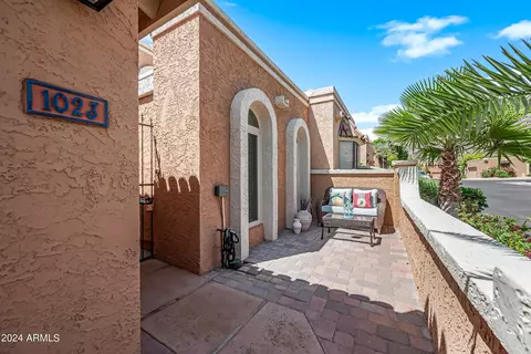 1023 E Lois Ln, Phoenix, AZ 85020 photo 3