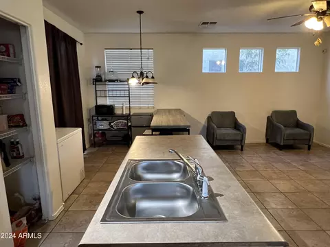 1413 E Sonrisas St, Phoenix, AZ 85040 photo 8