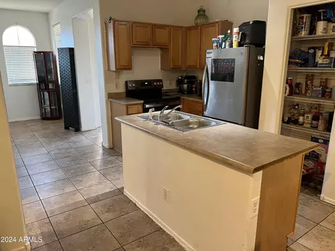 1413 E Sonrisas St, Phoenix, AZ 85040 photo 9