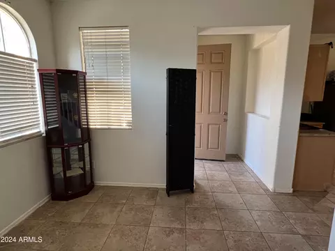 1413 E Sonrisas St, Phoenix, AZ 85040 photo 4