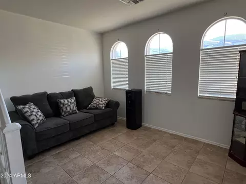 1413 E Sonrisas St, Phoenix, AZ 85040 photo 5