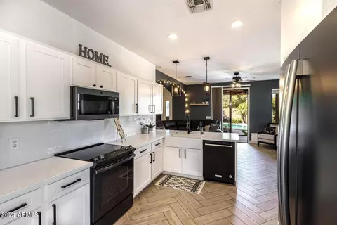 6838 S Sunnyvale Ave, Gilbert, AZ 85298