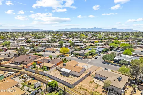 5724 W Roma Ave, Phoenix, AZ 85031