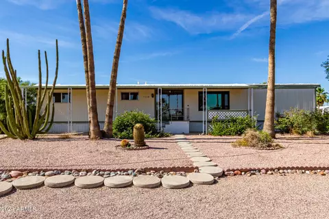 9068 E Chambers St, Mesa, AZ 85208