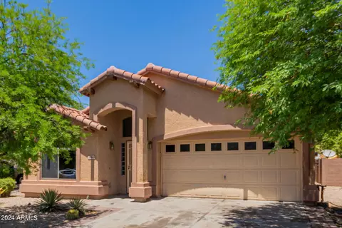 644 W Cedar Tree Dr, San Tan Valley, AZ 85143