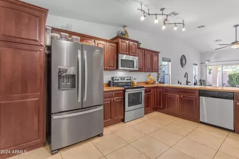 2715 S Conestoga Rd, Apache Junction, AZ 85119 photo 3