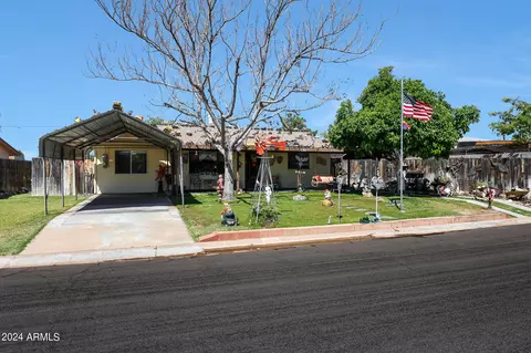 373 Peretz Cir, Morristown, AZ 85342