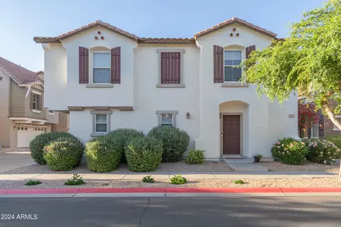 924 W Aspen Way, Gilbert, AZ 85233