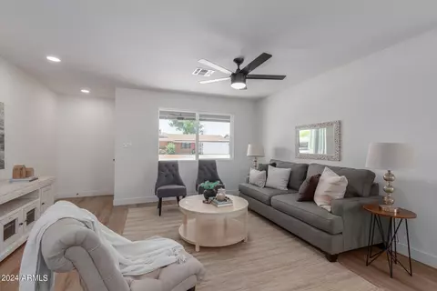 2250 E Janice Way, Phoenix, AZ 85022 photo 5
