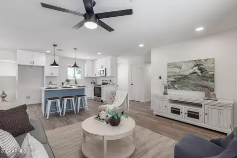 2250 E Janice Way, Phoenix, AZ 85022 photo 3