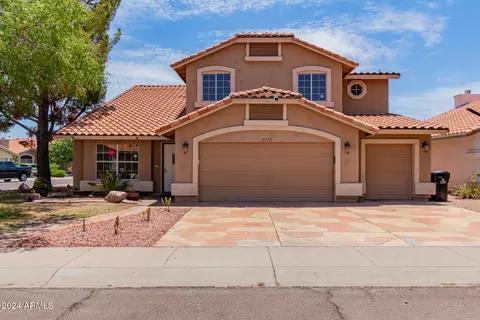 4573 E Thistle Landing Dr, Phoenix, AZ 85044