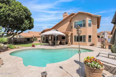 1019 W Sherri Dr, Gilbert, AZ 85233 photo 3