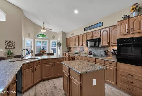 1019 W Sherri Dr, Gilbert, AZ 85233 photo 6