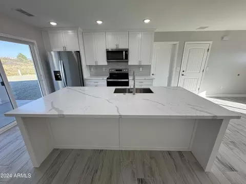 20186 E Mesa Verde Rd, Mayer, AZ 86333 photo 8