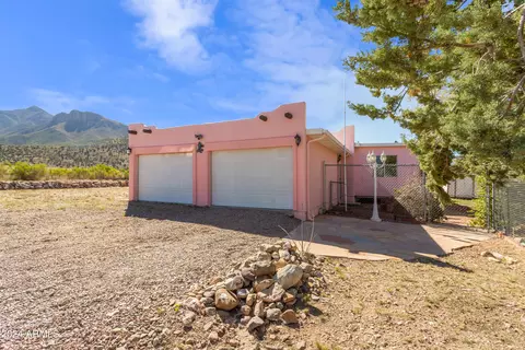 5029 E Shirley Dr, Hereford, AZ 85615