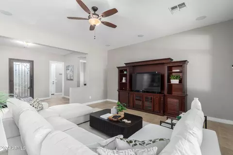 4308 E Knudsen Dr, Phoenix, AZ 85050 photo 10