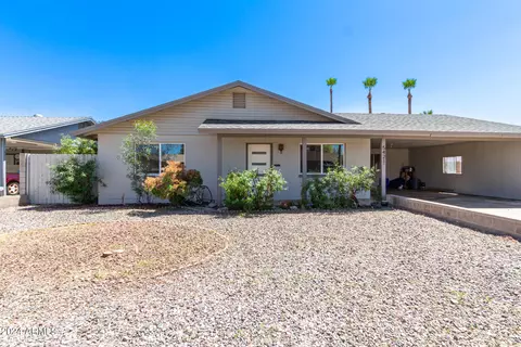 5421 W Saguaro Dr, Glendale, AZ 85304