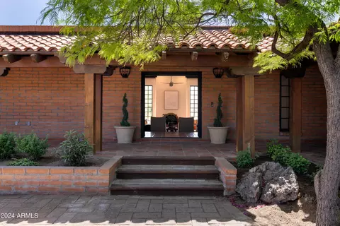 25049 N Paso Trl, Scottsdale, AZ 85255