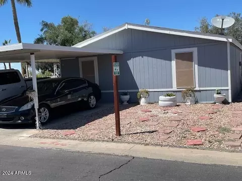 303 E South Mountain Ave Apt Lot #LOT 6, Phoenix, AZ 85042